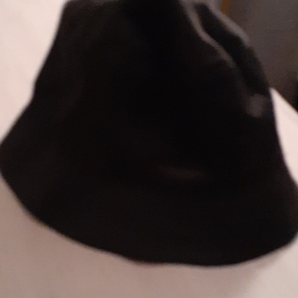 Burberry bucket hat - Picture 3 of 5